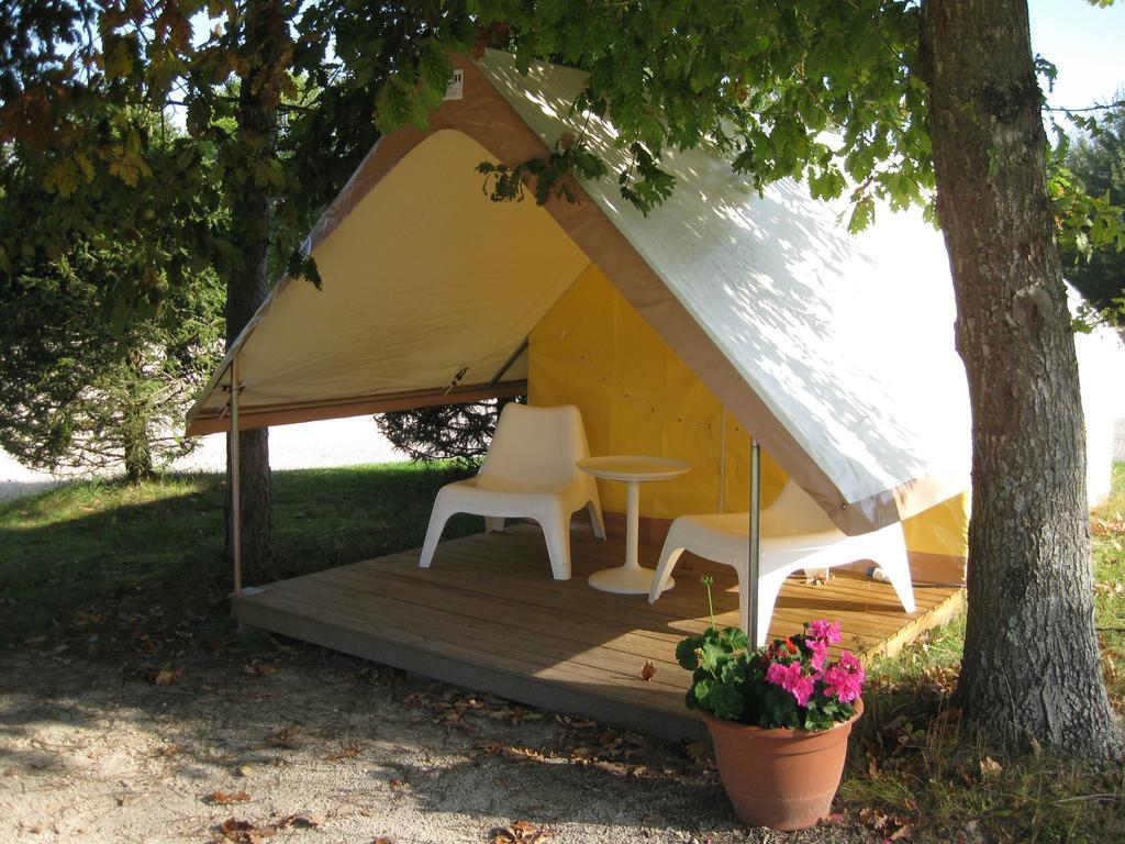Camping Porte Des Vosges Bulgnéville Camera foto