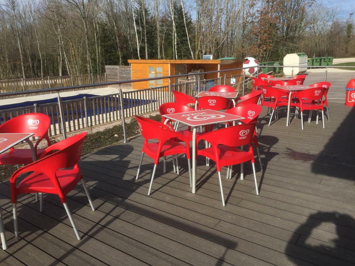 Camping Porte Des Vosges Bulgnéville Esterno foto