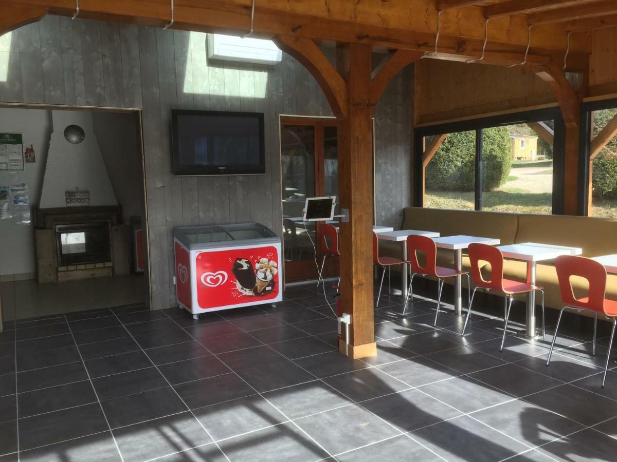 Camping Porte Des Vosges Bulgnéville Esterno foto